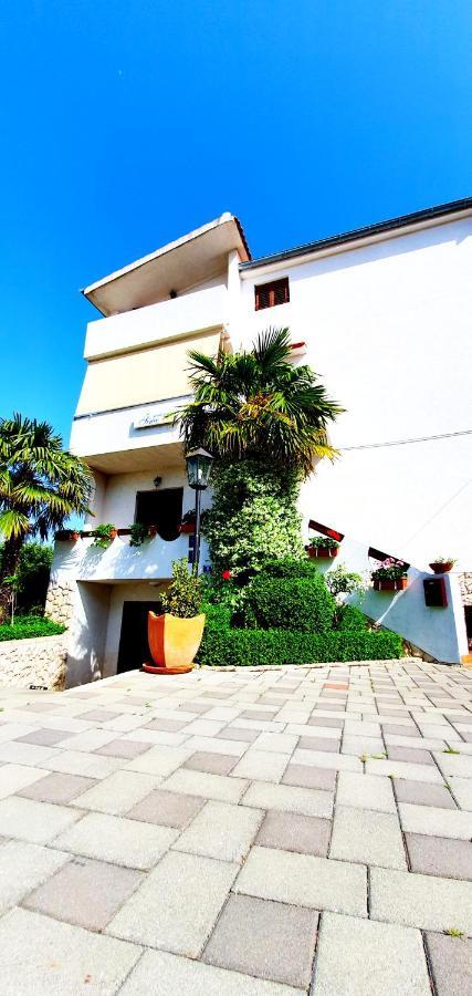 Apartments Sime Sukosan Ngoại thất bức ảnh